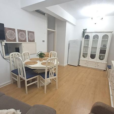 Best Location 2 Bed2 Bath W/Lift In Town! Gibraltar Exteriör bild