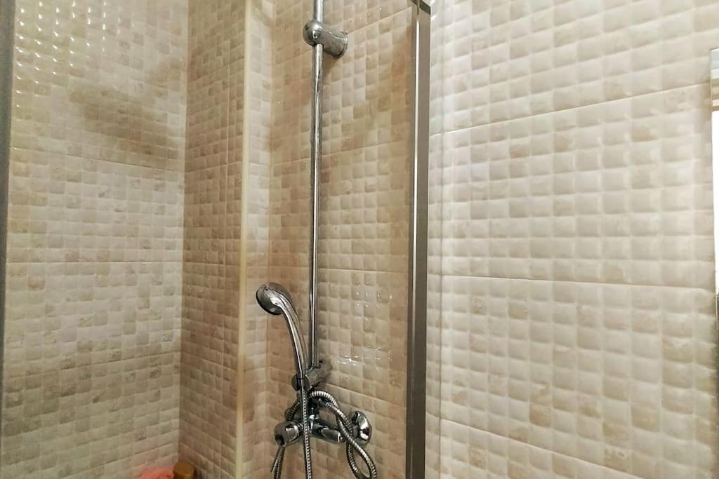 Best Location 2 Bed2 Bath W/Lift In Town! Gibraltar Exteriör bild