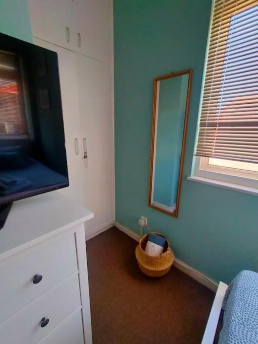 Best Location 2 Bed2 Bath W/Lift In Town! Gibraltar Exteriör bild