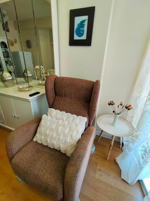 Best Location 2 Bed2 Bath W/Lift In Town! Gibraltar Exteriör bild