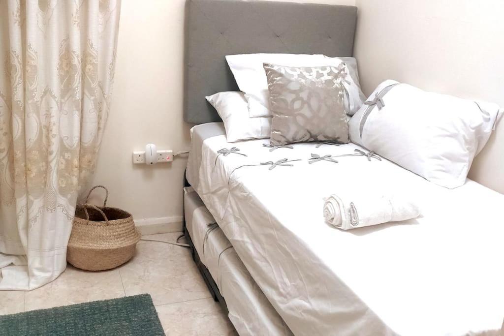 Best Location 2 Bed2 Bath W/Lift In Town! Gibraltar Exteriör bild
