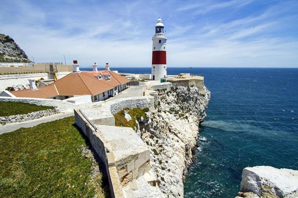 Best Location 2 Bed2 Bath W/Lift In Town! Gibraltar Exteriör bild