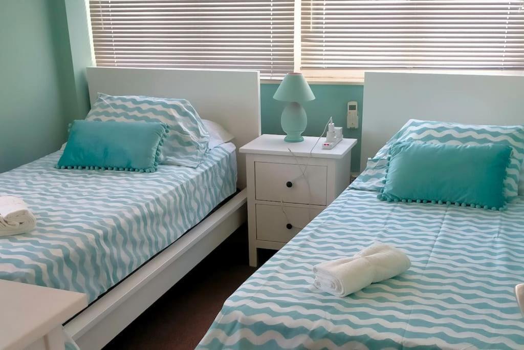 Best Location 2 Bed2 Bath W/Lift In Town! Gibraltar Exteriör bild