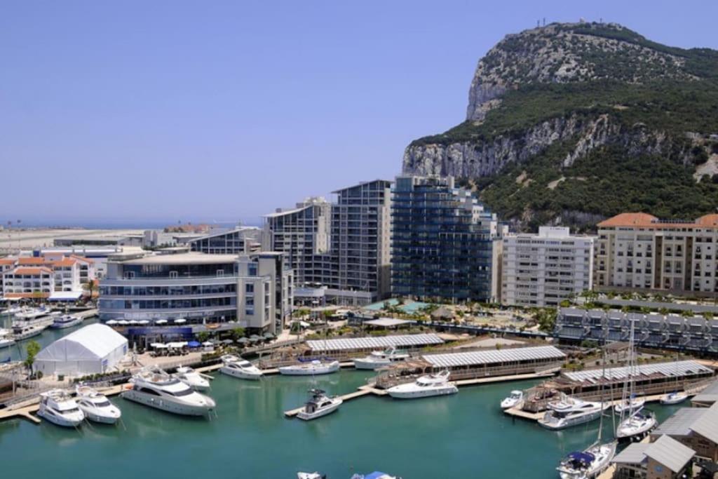 Best Location 2 Bed2 Bath W/Lift In Town! Gibraltar Exteriör bild