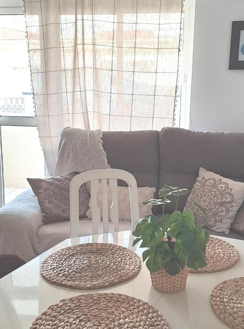 Best Location 2 Bed2 Bath W/Lift In Town! Gibraltar Exteriör bild